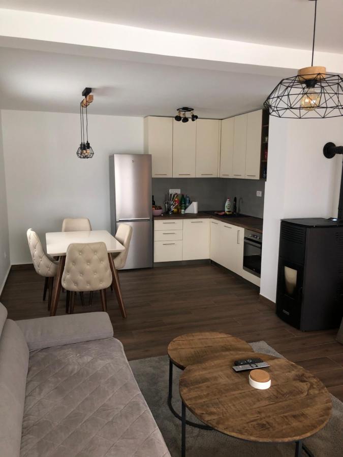 מויקובאץ Guest House Elena מראה חיצוני תמונה