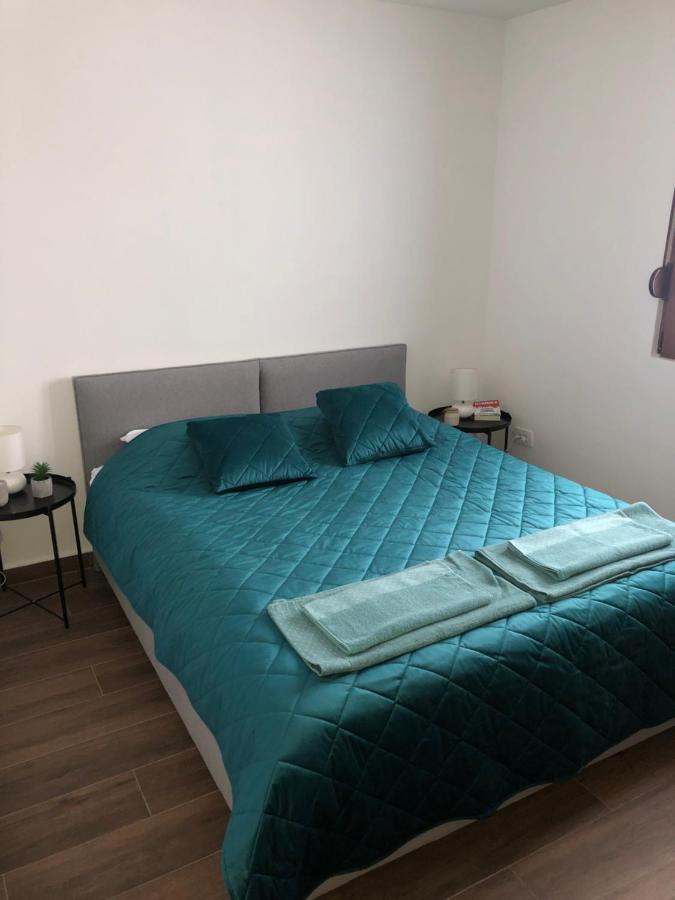 מויקובאץ Guest House Elena מראה חיצוני תמונה
